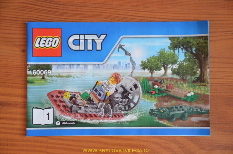 lego_city_60069_stanice_specialni_policie_11