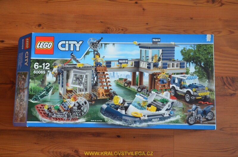 lego_city_60069_stanice_specialni_policie_22