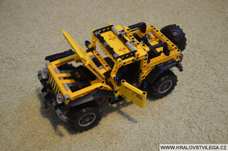 LEGO Technic 42122 Jeep Wrangler 6